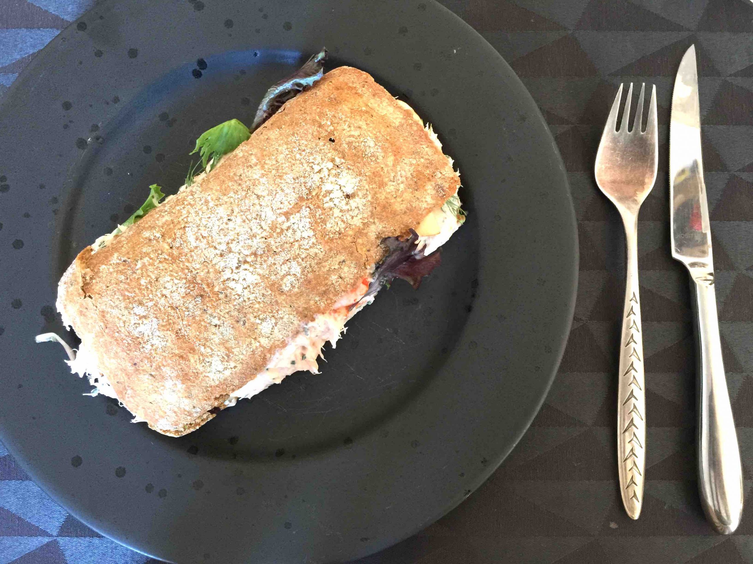 Ta-med-mad: Conrads Køkken serverer laksesandwich