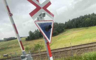 Nedlæg jernbanerne!