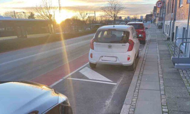 Uheldig parkering i Thisted (4 af 4)