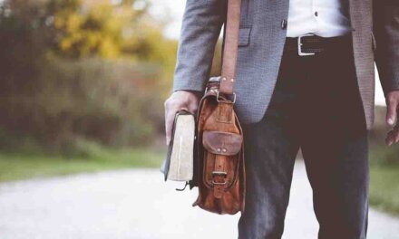 Om at gylpe op eller i